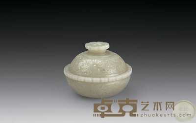 清乾隆 白玉痕都斯坦纹奁 高8cm；宽10.5cm